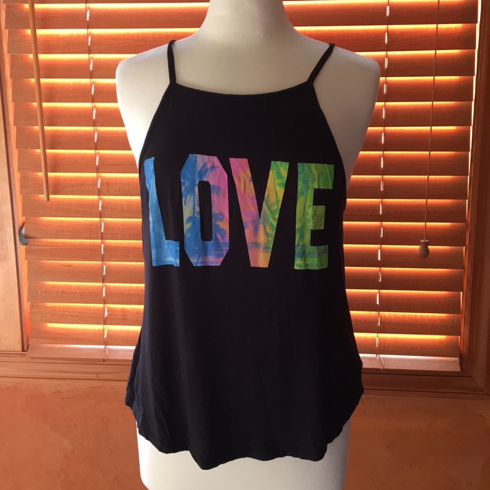 Basic graphic shirt